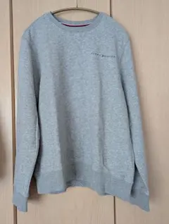 TOMMY HILFIGER グレー クルーネックスウェット