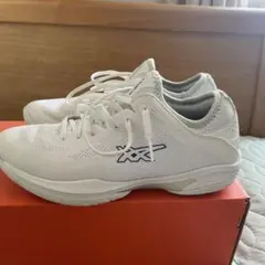 ASICS バスケットボールシューズ ホワイト 値下げ交渉あり