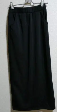 ブラックタイトスカート サイドポケット付き裏起毛