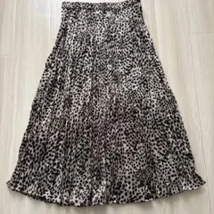 H&M ヒョウ柄 プリーツスカート Sサイズ