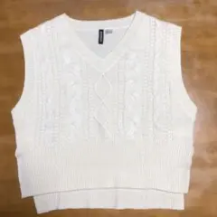H&Mニットベスト