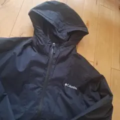 試着のみの美品！Columbia 黒 マウンテンパーカー