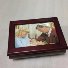 ダークブラウン木製オルゴールケース