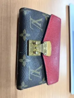 Louis Vuitton 三つ折り財布 ブラック/レッド