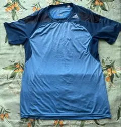 adidas climacool Tシャツ 水色