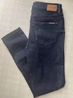 CALVIN KLEIN JEANS