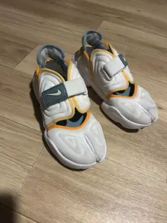 Nike スニーカー ホワイト/オレンジ