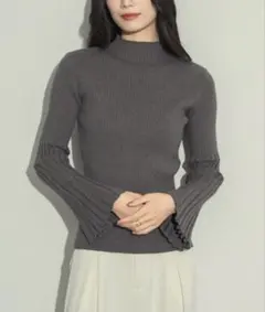 【NEUNA】チャコールグレー リブニットトップスのサムネイル