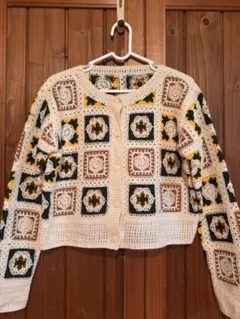 グラニースクエア編み クロップドカーディガン