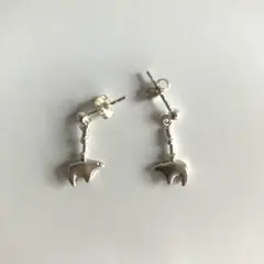 【美品】GARNIガルニ コルノ ホーン フックピアス（両耳用・レザーポーチ付） 美品】GARNIガルニ コルノ ホーン フックピアス（両耳用・レザーポーチ