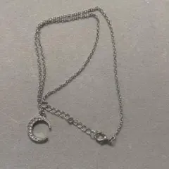 クリスタル付き月形ネックレス