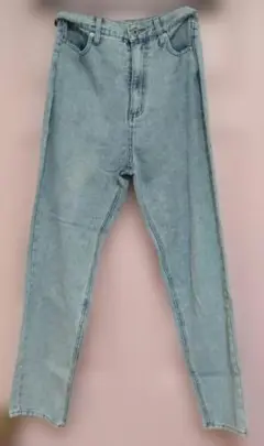 ライトブルーストレートデニム