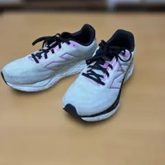 ニューバランスFresh Foam 680ランニングシューズレディース　24cm