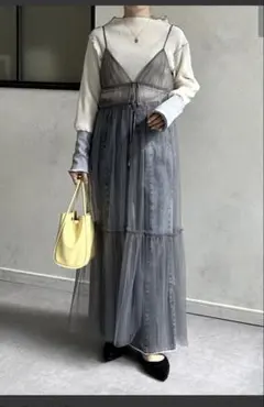 Thevon. キャミワンピース　チュール　グレーのサムネイル