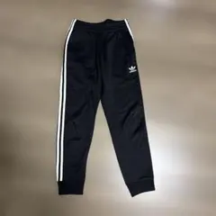 アディダスオリジナルス　ジャージ