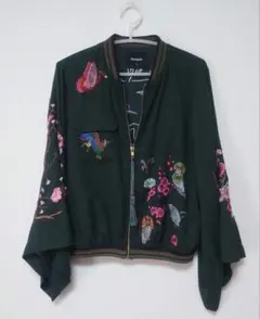 【希少】Desigual 刺繍入りダークグリーンジャケット 着物風 サイズ36のサムネイル