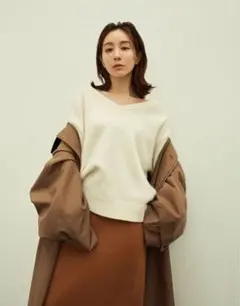 CLANE 田中みな実 Vネックニット アイボリー