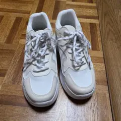 ホワイト 厚底ダッドスニーカー