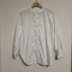 美品⭐︎ 秋服 ホワイト 長袖 シャツ ボタン付き