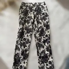 花柄 スキニーパンツ ブラック×ホワイト