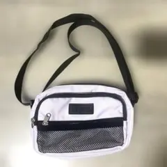 【美品】　ピンクラテ　ショルダーバッグ　女の子用のサムネイル