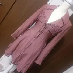 レース付きピンクボタンコートのサムネイル