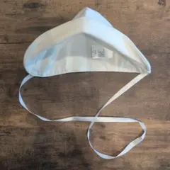 ホワイト三角形ベビー帽子