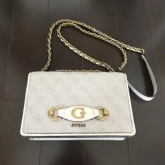 GUESS チェーンショルダーバッグ ホワイト 総柄 ゴールド金具のサムネイル