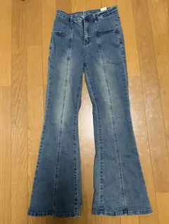 SHEIN フレアデニムパンツ ハイウエスト センターシームのサムネイル