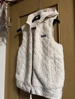 patagonia フード付きフリースベスト　ロスガトスフーデッドM
