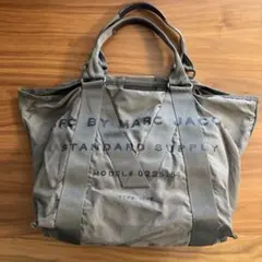 マークバイマークジェイコブス　大きめトート　グリーン