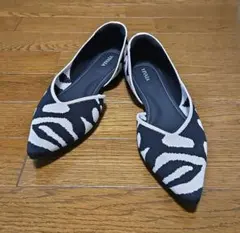 VIVAIA ポインテッドトゥ Vカット フラットシューズサイズ24.0cm