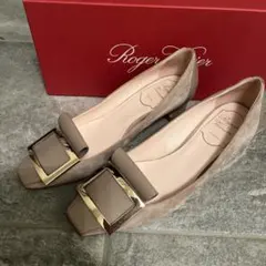 Roger Vivier パンプス スエード ベージュのサムネイル