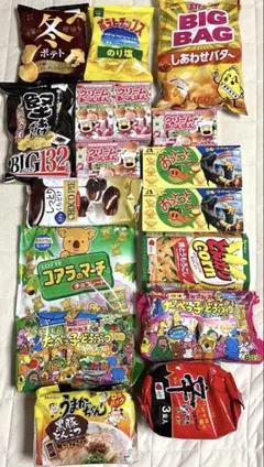 【匿名発送】⑨アミューズメントお菓子と食品詰め合わせ