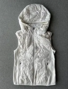 ユニクロ ウルトラライトダウンベスト フード付き　　M レディース ホワイト