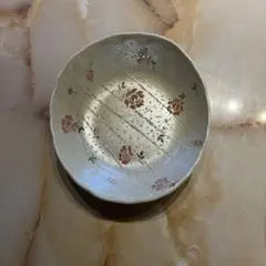 花柄の陶器製皿 ホワイト ピンク