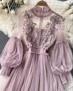 ピンク 刺繍入り バルーン袖 ワンピース　パーティードレス　結婚式　ドレス