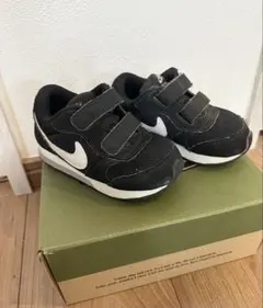Nike ブラック スニーカー ベルクロ