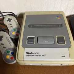 Nintendo Super Famicom 本体とコントローラー2個