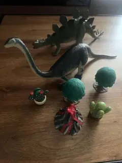恐竜フィギュア まとめ売り 火山・木セット付き
