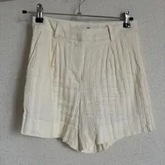 ショートパンツ　アイボリー