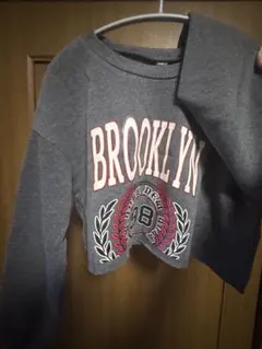SHEIN BROOKLYN ロゴ スウェット クロップド丈 グレー