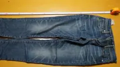 ダークブルー スリムフィット デニム