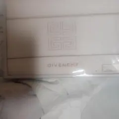 givenchyバスタオル