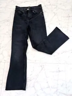 ★美品★ ZARA フレアデニムジーンズ ブラック サイズS EUR34のサムネイル