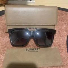 値下げ交渉あり！BURBERRY サングラス ブラック グラデーションレンズのサムネイル