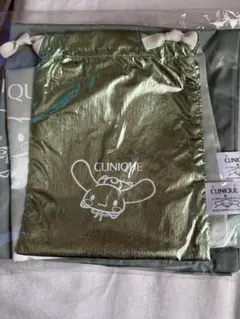 CLINIQUE シナモロール トラベルバッグ 3点セットとタオルのセット