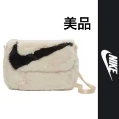 Nike フェイクファー ショルダーバッグ　ピンク