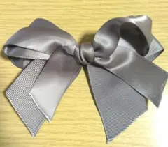 ヘアアクセサリー　リボン　クリップ　ヘアピン