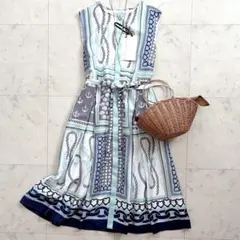 極美品 ルルウィルビー パネルフラワータックギャザーワンピース 